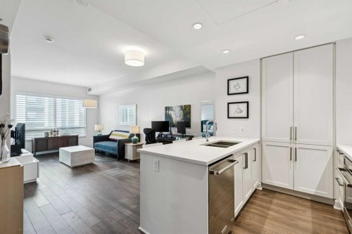 402-46 9 Street Ne, Calgary, AB - Indoor Photo Showing Other Room