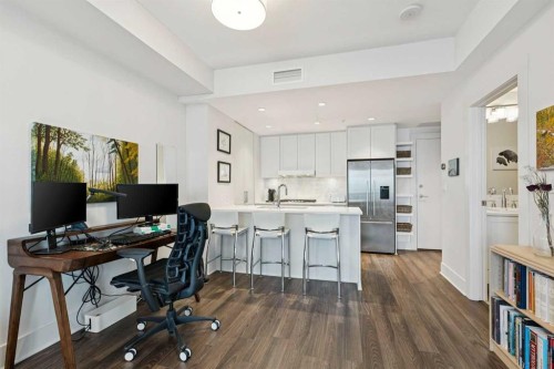 402-46 9 Street Ne, Calgary, AB - Indoor