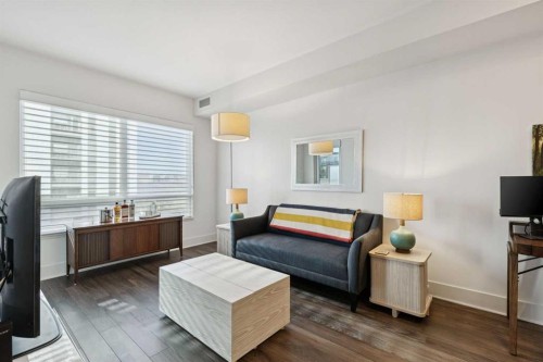 402-46 9 Street Ne, Calgary, AB - Indoor