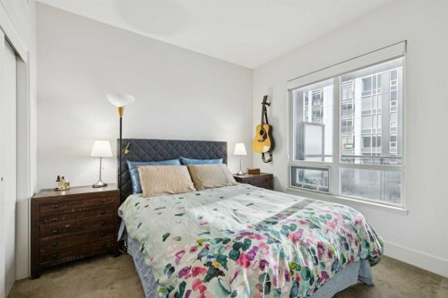 402-46 9 Street Ne, Calgary, AB - Indoor Photo Showing Bedroom
