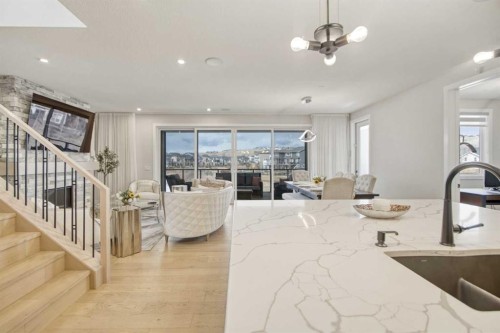 1104 Cranbrook Gardens Se, Calgary, AB - Indoor