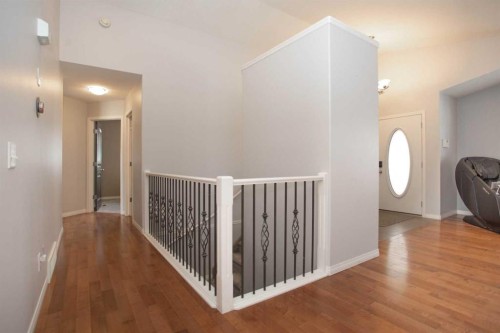 412 Highland Close, Strathmore, AB - Indoor Photo Showing Other Room
