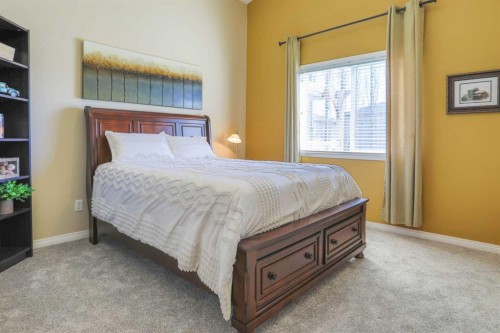 412 Highland Close, Strathmore, AB - Indoor Photo Showing Bedroom