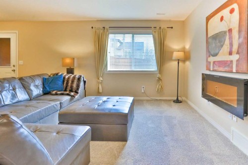 412 Highland Close, Strathmore, AB - Indoor Photo Showing Bedroom