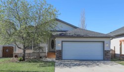 412 Highland Close Strathmore, AB T2A 3M9