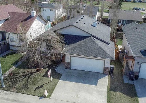 412 Highland Close, Strathmore, AB - Outdoor With Exterior