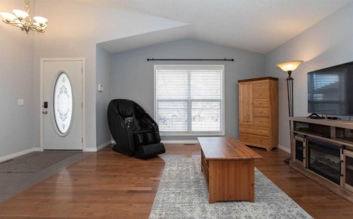 412 Highland Close, Strathmore, AB - Indoor