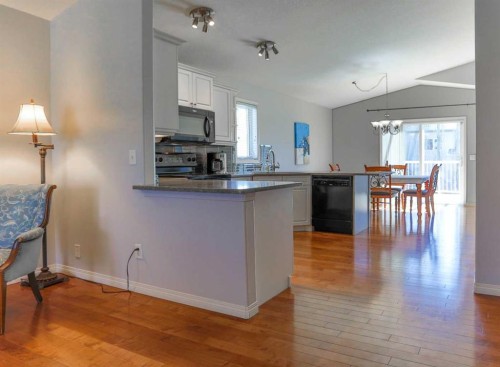 412 Highland Close, Strathmore, AB - Indoor