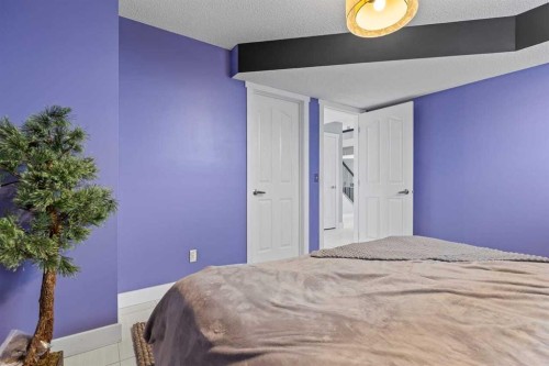 12 Arbour Estates Green Nw, Calgary, AB - Indoor Photo Showing Bedroom