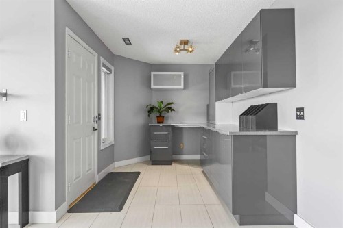 12 Arbour Estates Green Nw, Calgary, AB - Indoor Photo Showing Other Room