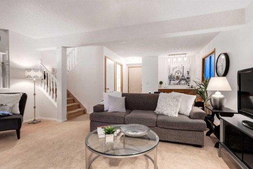 131 Deersaxon Circle Se, Calgary, AB 