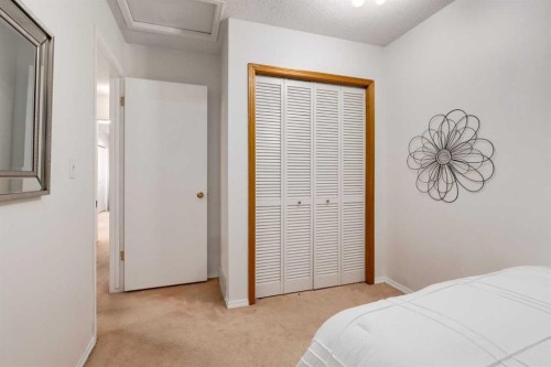 131 Deersaxon Circle Se, Calgary, AB 