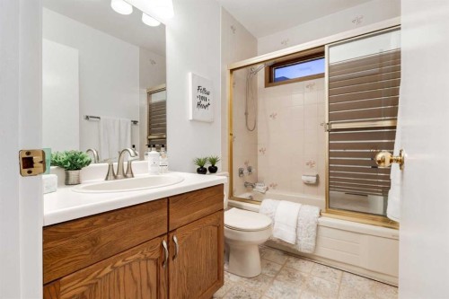 131 Deersaxon Circle Se, Calgary, AB 