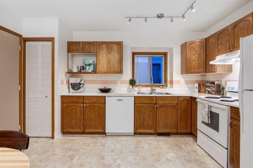 131 Deersaxon Circle Se, Calgary, AB 