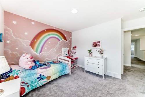 194 Willow Place, Cochrane, AB - Indoor Photo Showing Bedroom