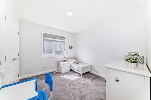 194 Willow Place, Cochrane, AB - Indoor