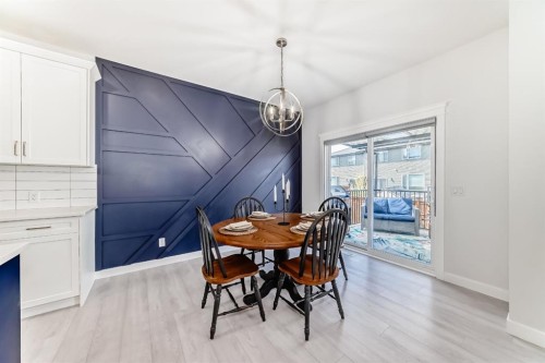 194 Willow Place, Cochrane, AB - Indoor Photo Showing Other Room