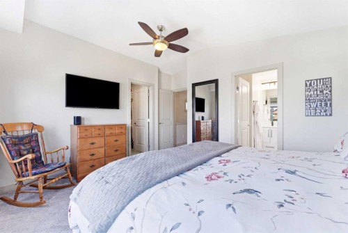 72 Evansdale Landing Nw, Calgary, AB - Indoor Photo Showing Bedroom
