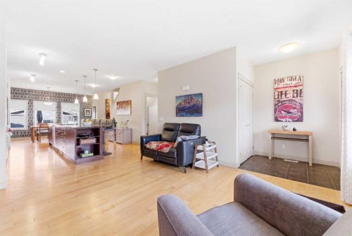 72 Evansdale Landing Nw, Calgary, AB - Indoor Photo Showing Living Room
