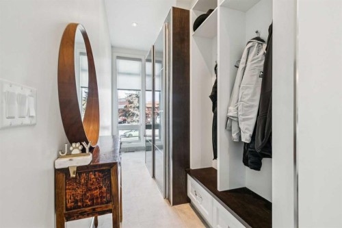 2109 20 Avenue Sw, Calgary, AB - Indoor Photo Showing Other Room