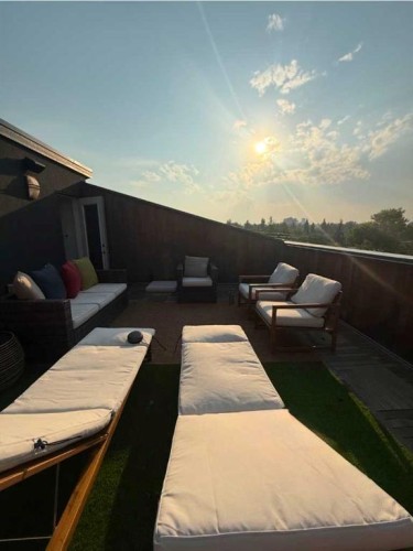 2109 20 Avenue Sw, Calgary, AB - Outdoor