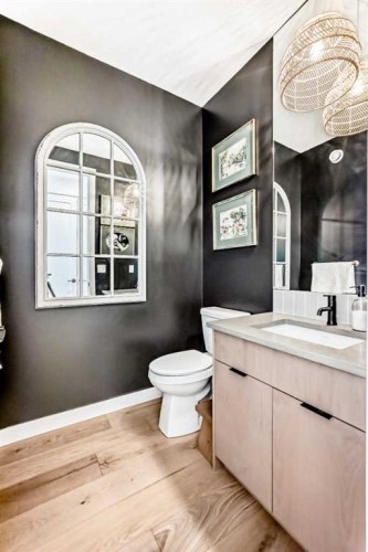 60 Cranbrook Cape Se, Calgary, AB - Indoor Photo Showing Bathroom