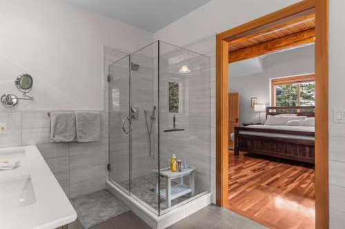 109 Silvertip Ridge, Canmore, AB - Indoor Photo Showing Bathroom