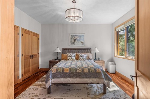 109 Silvertip Ridge, Canmore, AB - Indoor Photo Showing Bedroom