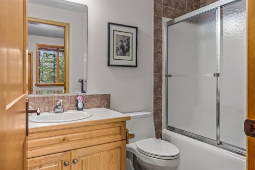 109 Silvertip Ridge, Canmore, AB - Indoor Photo Showing Bathroom