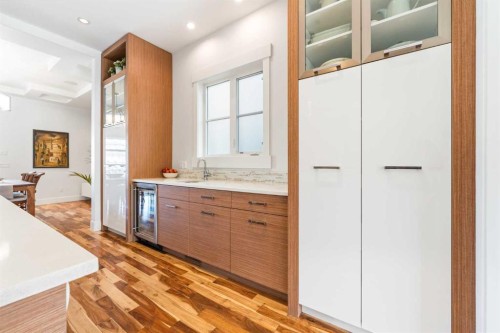 2027 42 Avenue Sw, Calgary, AB - Indoor