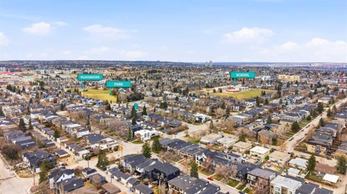 2027 42 Avenue Sw, Calgary, AB - Outdoor With View