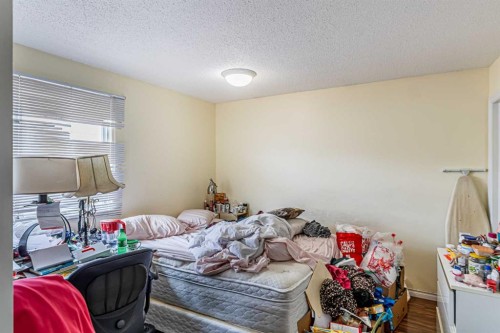 121 Margate Close Ne, Calgary, AB - Indoor Photo Showing Bedroom