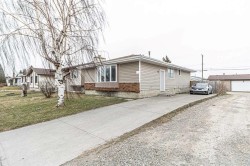 121 Margate Close NE Calgary, AB T2A 3E5
