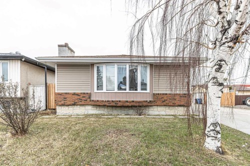 121 Margate Close Ne, Calgary, AB - Outdoor