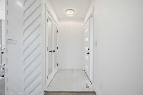 248 Castledale Way Ne, Calgary, AB - Indoor Photo Showing Other Room