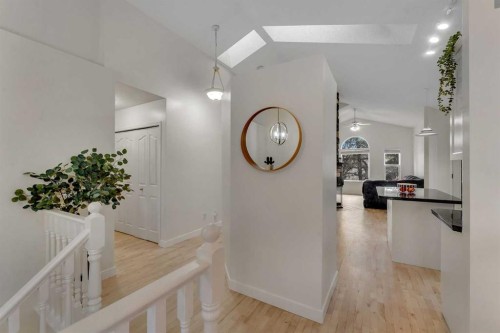 44 Douglas Glen Crescent Se, Calgary, AB - Indoor Photo Showing Other Room