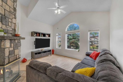 44 Douglas Glen Crescent Se, Calgary, AB - Indoor Photo Showing Living Room