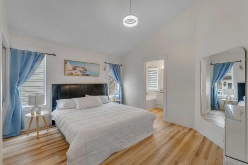 44 Douglas Glen Crescent Se, Calgary, AB - Indoor Photo Showing Bedroom