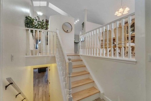 44 Douglas Glen Crescent Se, Calgary, AB - Indoor Photo Showing Other Room