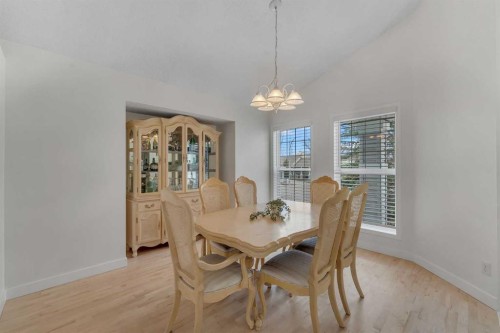 44 Douglas Glen Crescent Se, Calgary, AB - Indoor Photo Showing Dining Room