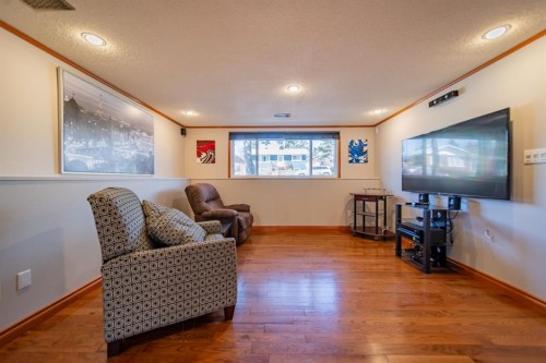 4604 Namaka Crescent Nw, Calgary, AB - Indoor
