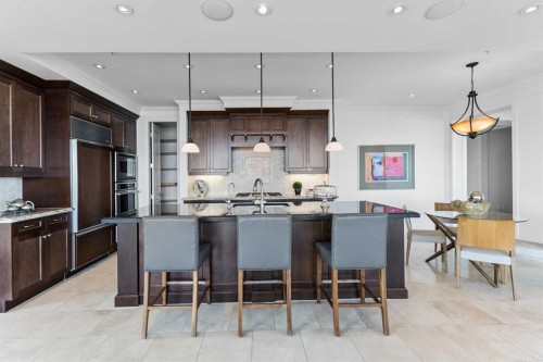 2801-910 5 Avenue Sw, Calgary, AB - Indoor Photo Showing Kitchen With Upgraded Kitchen