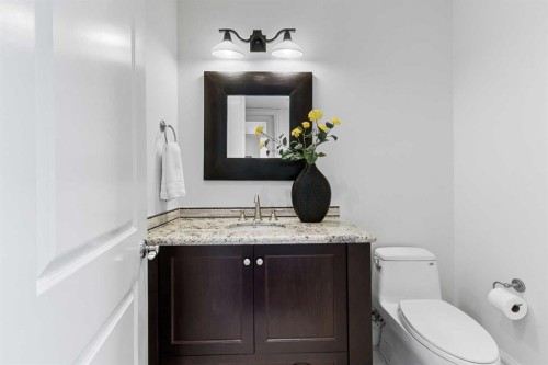 2801-910 5 Avenue Sw, Calgary, AB - Indoor Photo Showing Bathroom