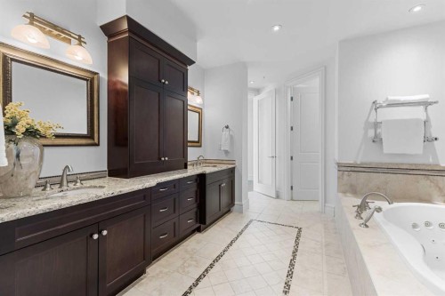 2801-910 5 Avenue Sw, Calgary, AB - Indoor Photo Showing Bathroom