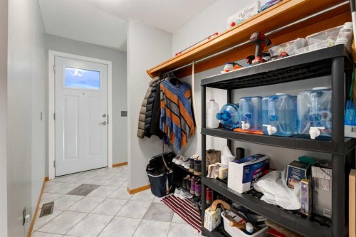 222075 Range Road 264, Rural Wheatland County, AB - Indoor Photo Showing Other Room