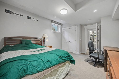 8 Ypres Lane Sw, Calgary, AB - Indoor Photo Showing Bedroom