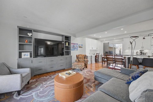 8 Ypres Lane Sw, Calgary, AB - Indoor Photo Showing Living Room