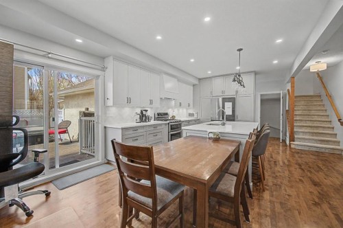 8 Ypres Lane Sw, Calgary, AB - Indoor Photo Showing Dining Room