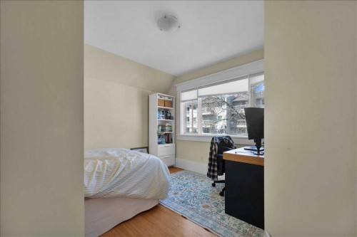 532 19 Avenue Sw, Calgary, AB - Indoor Photo Showing Bedroom