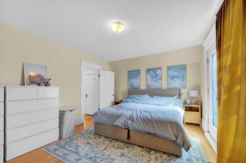 532 19 Avenue Sw, Calgary, AB - Indoor Photo Showing Bedroom
